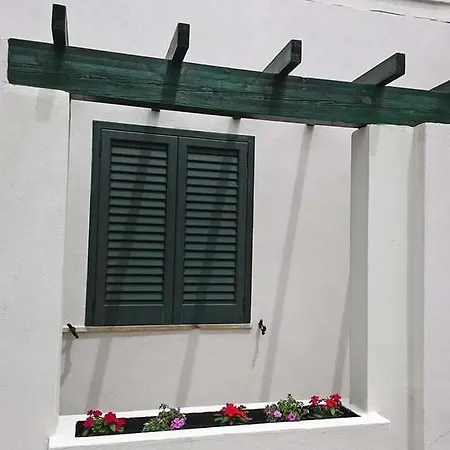 Del Mare Semesterbostad